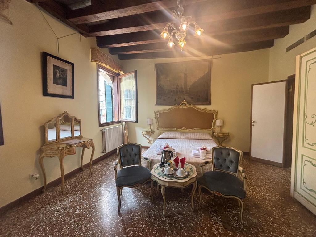 Posedenie v ubytovaní B&B Luxury San Firmino Canal View