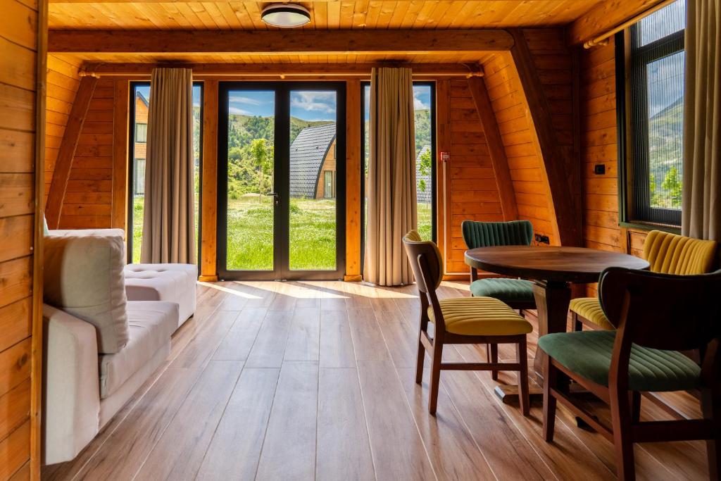 Posezení v ubytování Altus Highland Lodges
