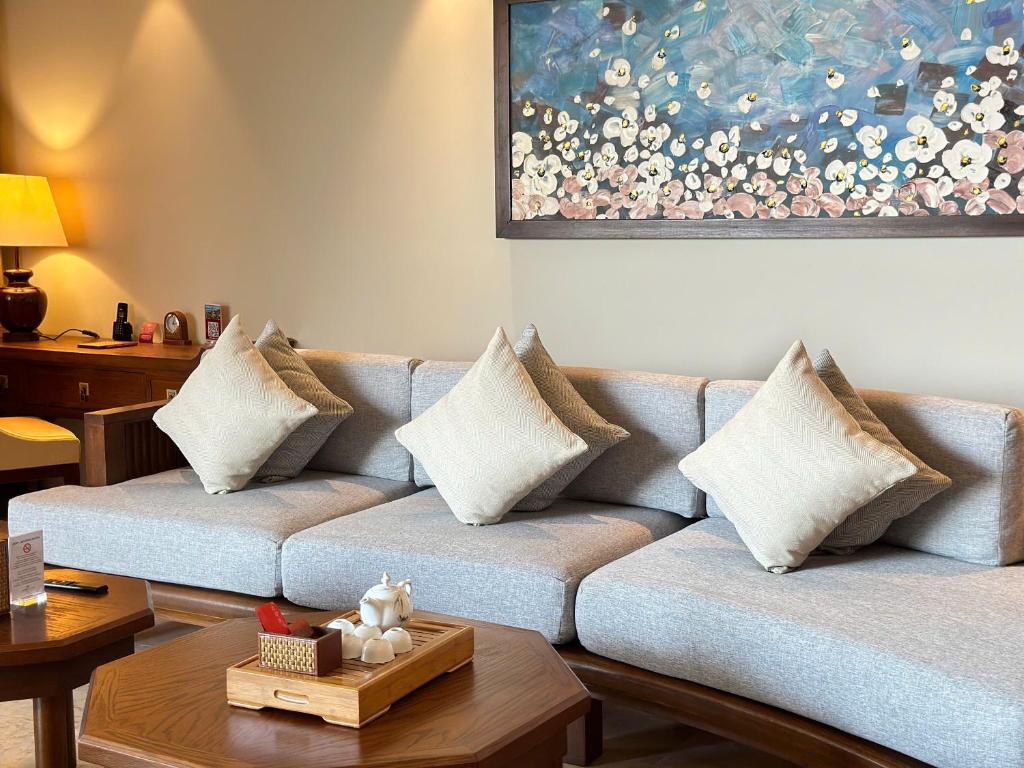 Suite có Ban công và Nhìn ra Biển