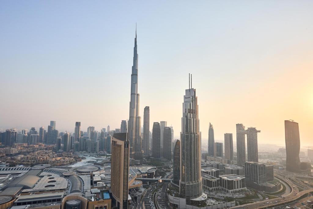Curated visual reference: Gallery Detail: Luxury 4 Bedroom High Floor Apartment Spectacular Burj Khalifa