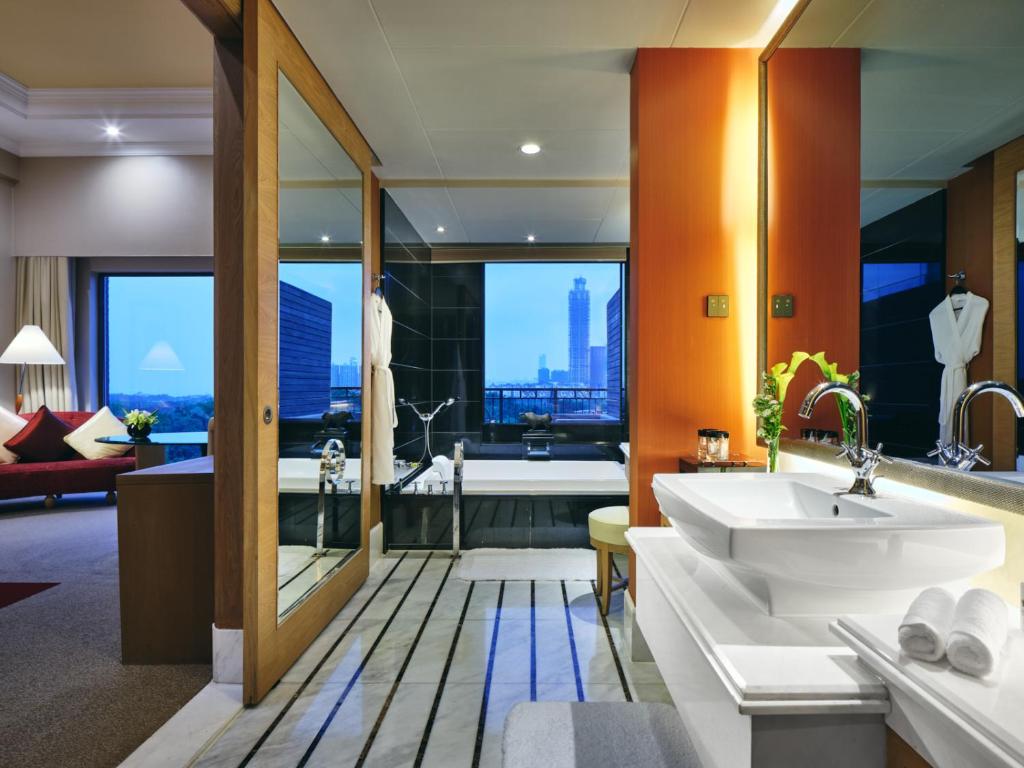 Koupelna v ubytování InterContinental Shenzhen by IHG