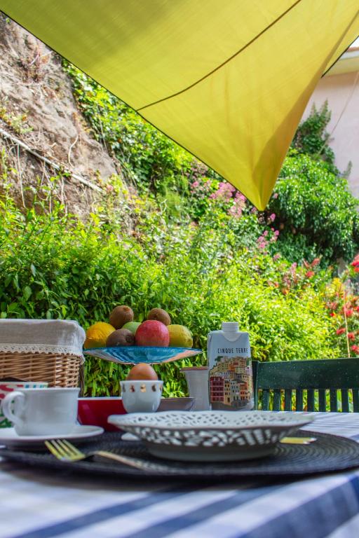 Zahrada ubytování Caligo B&B stanza privata in villa d'epoca con giardino e vista mare