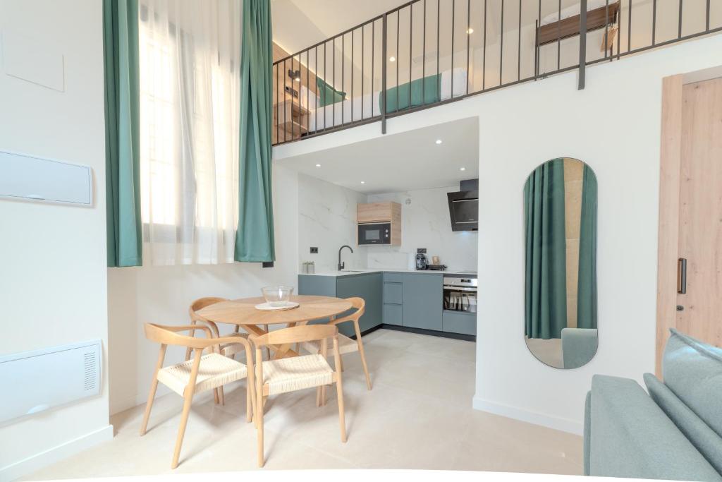 Apartamentos La Basílica by BeAlicante - Resim 30