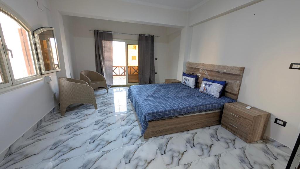 Ένα ή περισσότερα κρεβάτια σε δωμάτιο στο NEW 4 bedrooms Villa by the beach Kilo 134 فيلا باوركيديا فى الساحل الشمالى