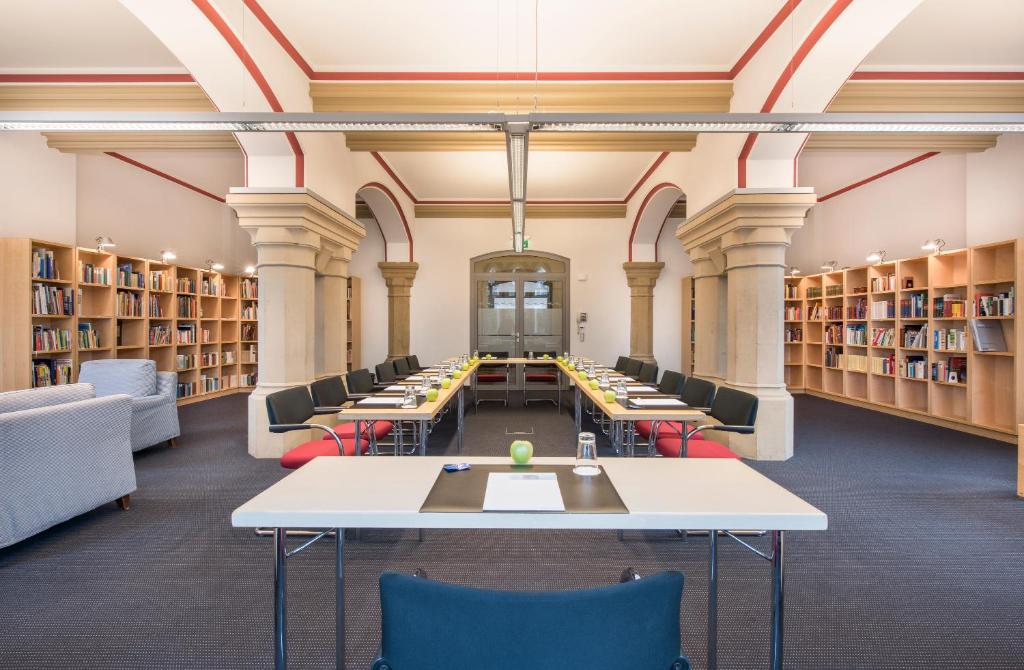 Collegium Leoninum - Resim 18