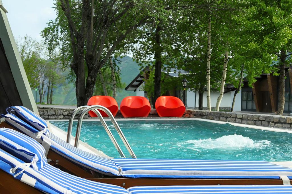 Bazén v ubytování Marco Polo Hotel Gudauri nebo v jeho okolí