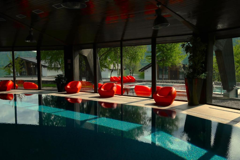 Bazén v ubytování Marco Polo Hotel Gudauri nebo v jeho okolí