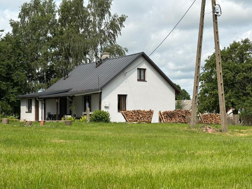 Vonkajšia záhrada v ubytovaní Dom na Podlasiu