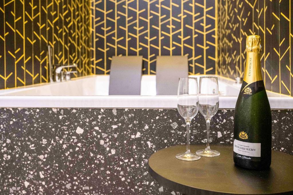 Hotel Pathos by Mimood Aparthotels - Resim 34