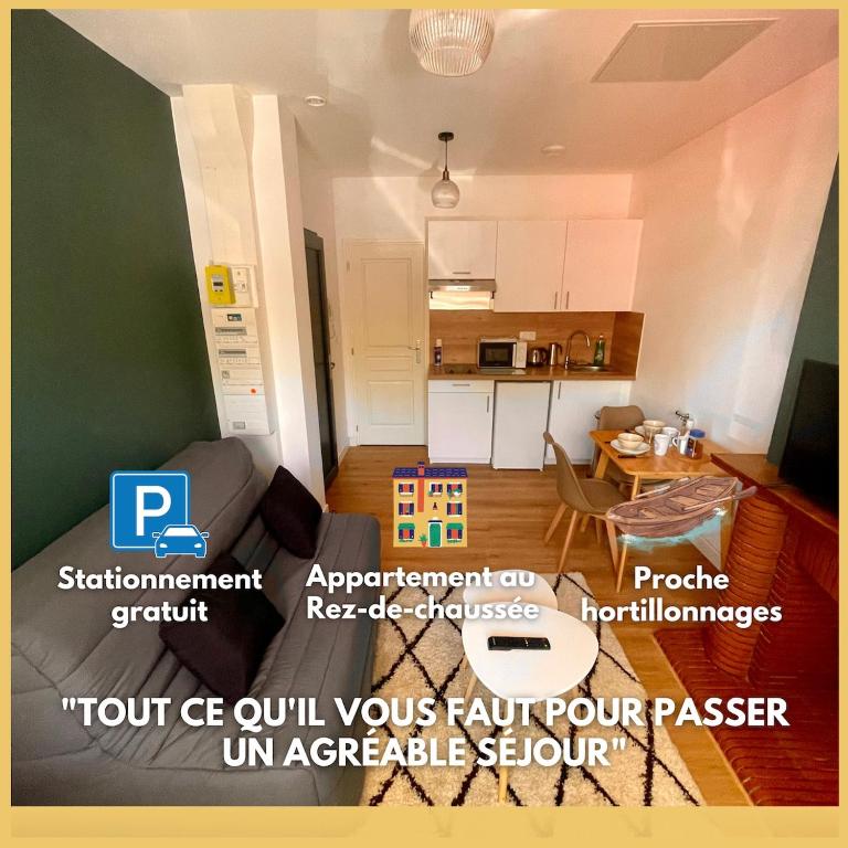 une pièce avec une cuisine et un salon dans l'établissement Amiens Hortillonnages Studio, à Amiens