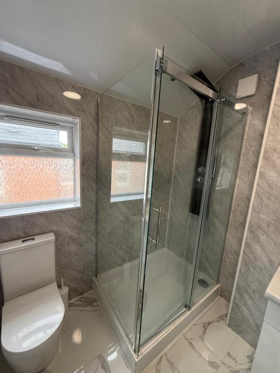 En-suite Rooms in beautiful Bournville Village - Resim 11