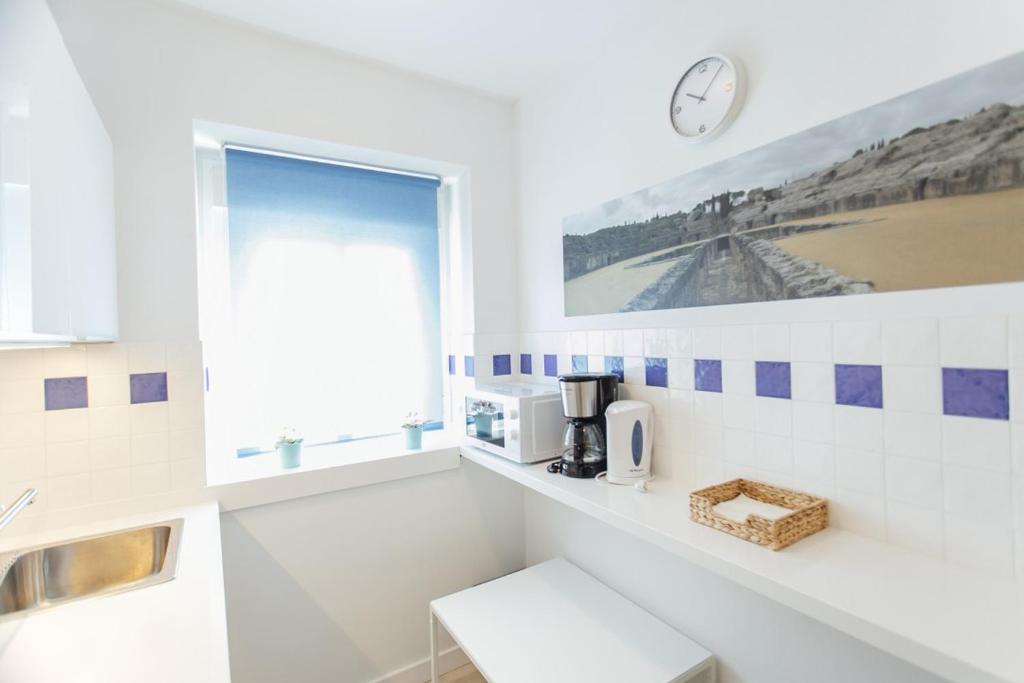 Zestaw do parzenia kawy i herbaty w obiekcie Colorful and diaphanous- 3Bd 1Bth - Peral