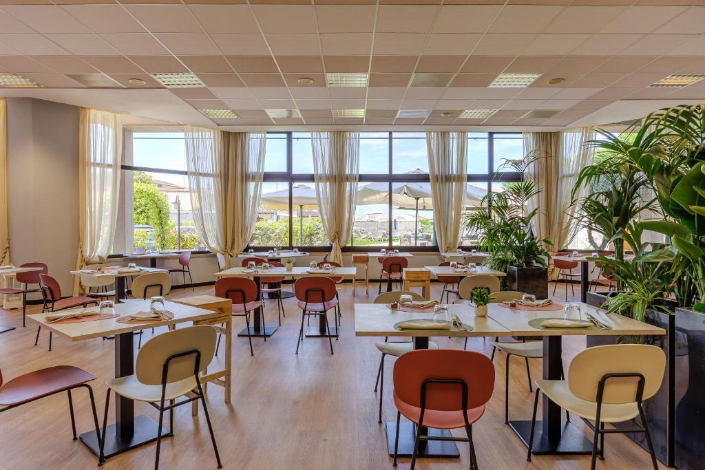 A restaurant or other place to eat at Hotel Ristorante Al Fiore
