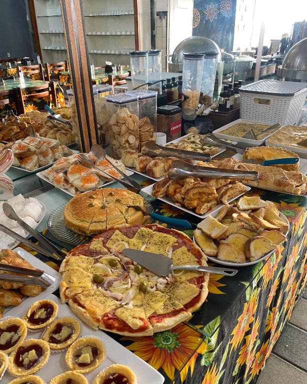 Comida no hotel ou em algum lugar perto