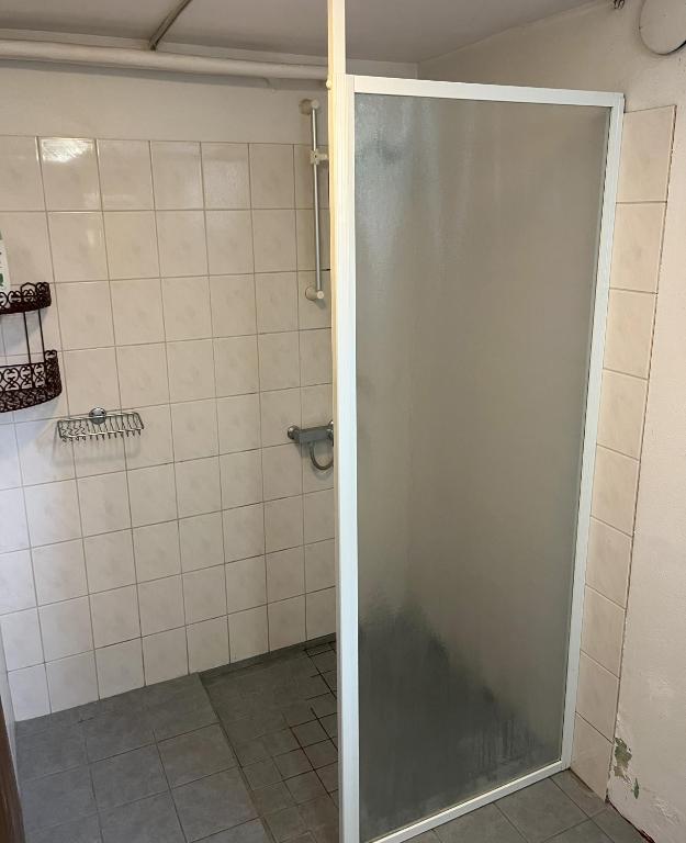 Koupelna v ubytování Källarlägenhet - Enkelt boende