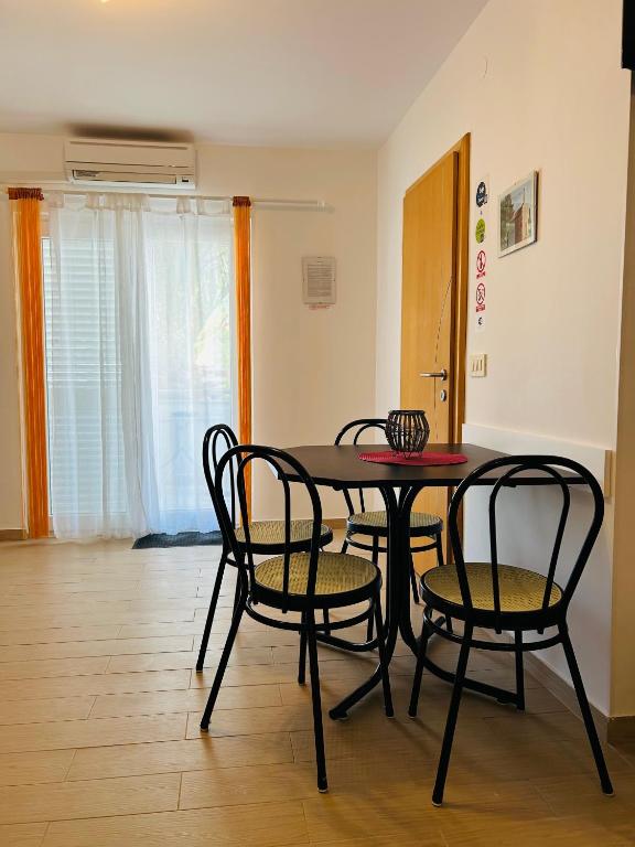 Fotografia z galérie ubytovania Apartmani Lovrenčić vo Vrsi