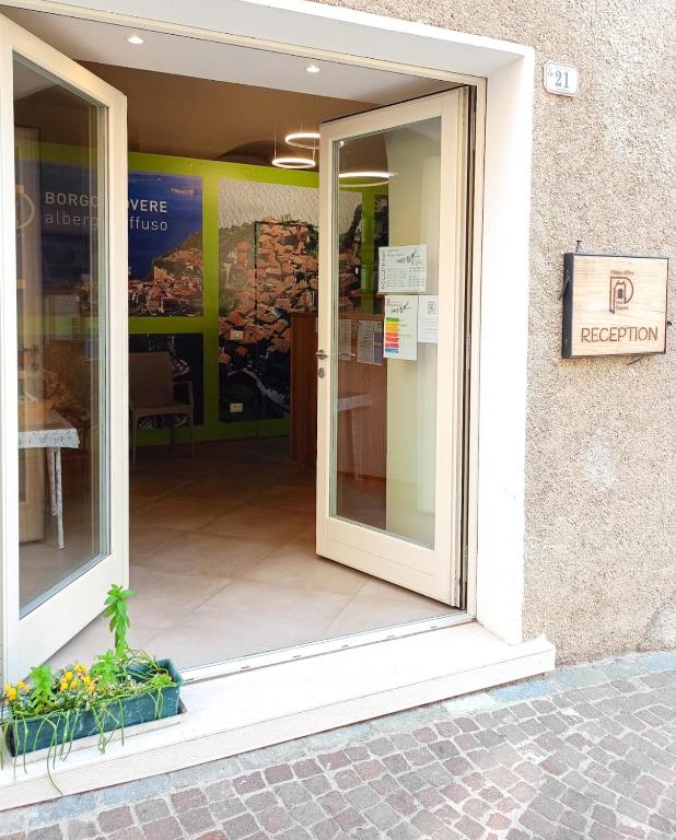 Billede fra billedgalleriet på Borgo Piovere, apartments in Tignale i Tignale