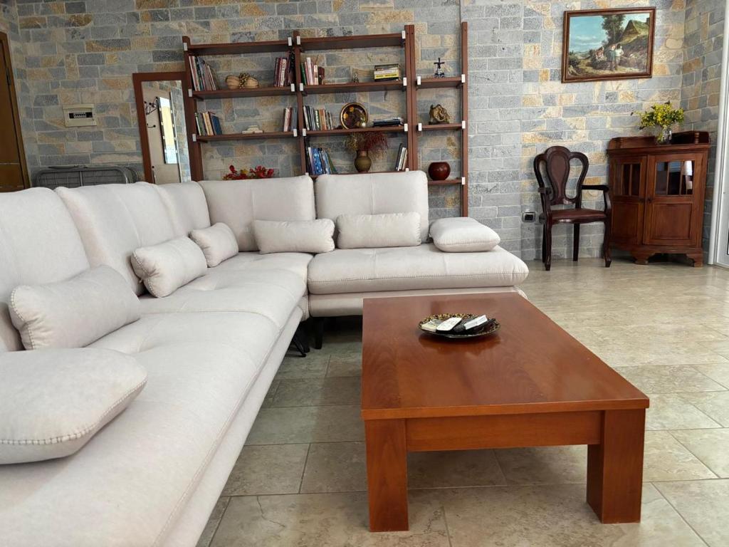 Posezení v ubytování Grand Resort by Greccia Dhermi Prime