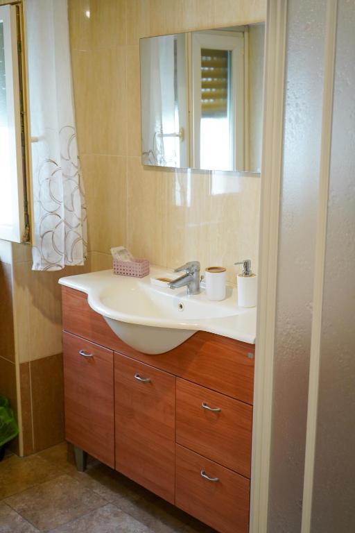 A bathroom at B&B La Dimora di Rosa