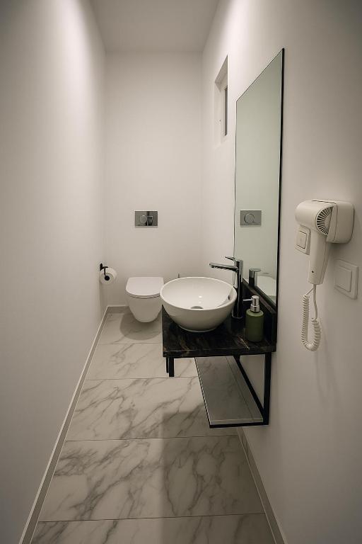 Arena 7-17 Central Suites - Resim 31