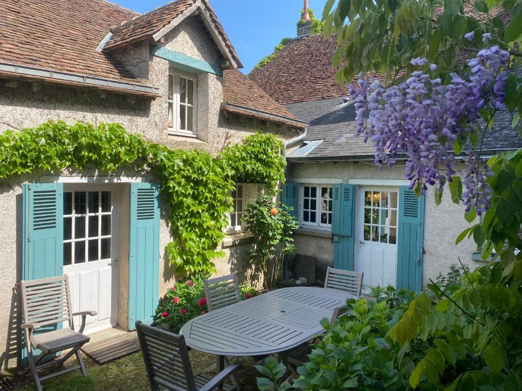 Κήπος έξω από το Gîte face à la Loire