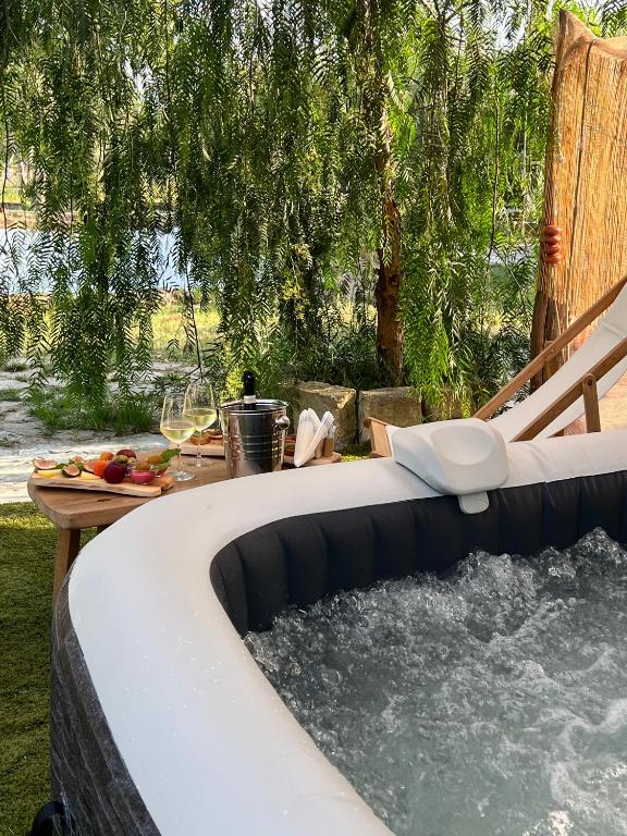 Bazén v ubytování Agriturismo Morus Alba Gargano nebo v jeho okolí
