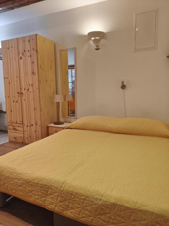Postel nebo postele na pokoji v ubytování Guesthouse Trogir Proto-Free parking
