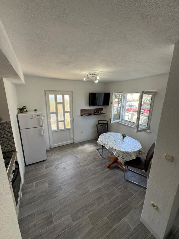 Kuchyň nebo kuchyňský kout v ubytování Hvar Apartments Felix