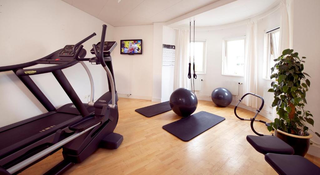 Fitness centrum a/nebo fitness zařízení v ubytování Home Hotel Kompaniet