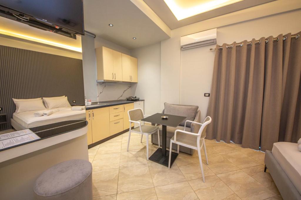 Kuhinja ili čajna kuhinja u objektu Shehu Villa