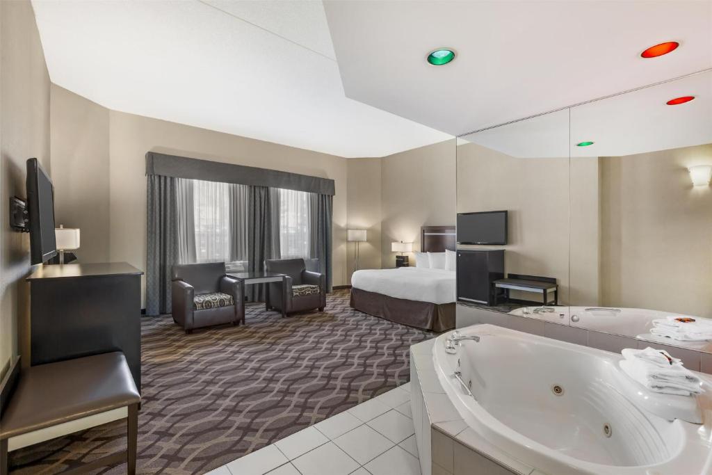 Best Western Plus Travel Hotel Toronto Airport - Resim 3