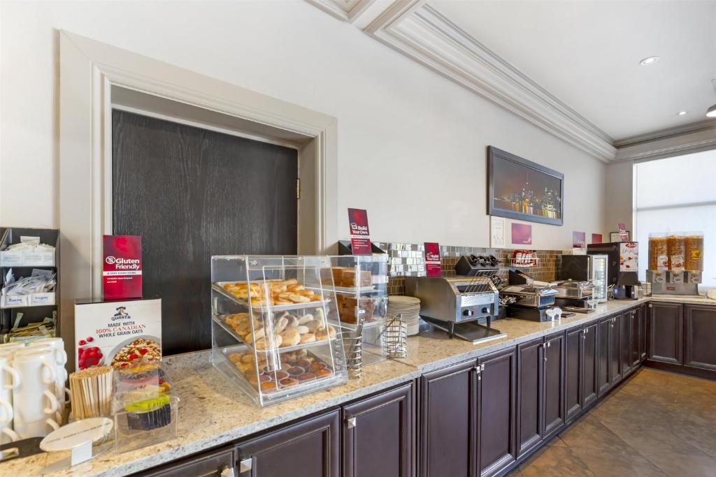 Best Western Plus Travel Hotel Toronto Airport - Resim 36