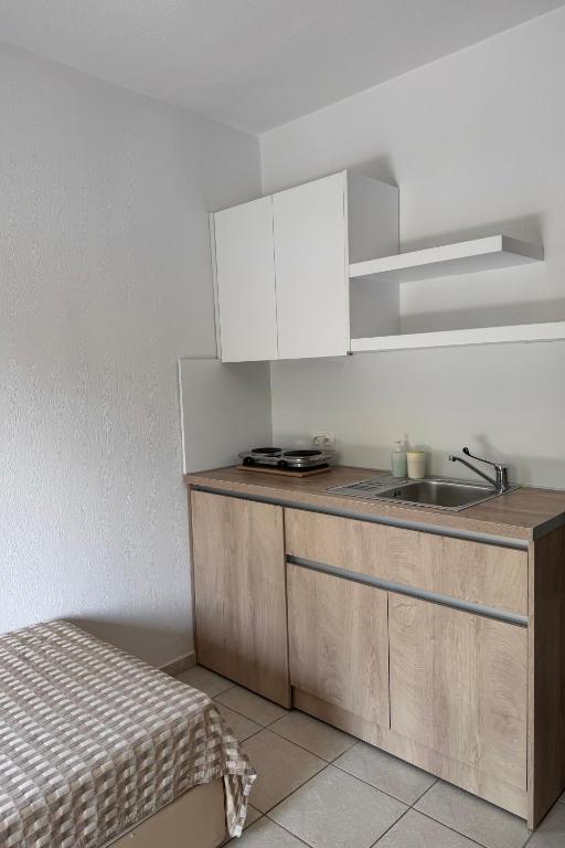 Milos Apartments - 6