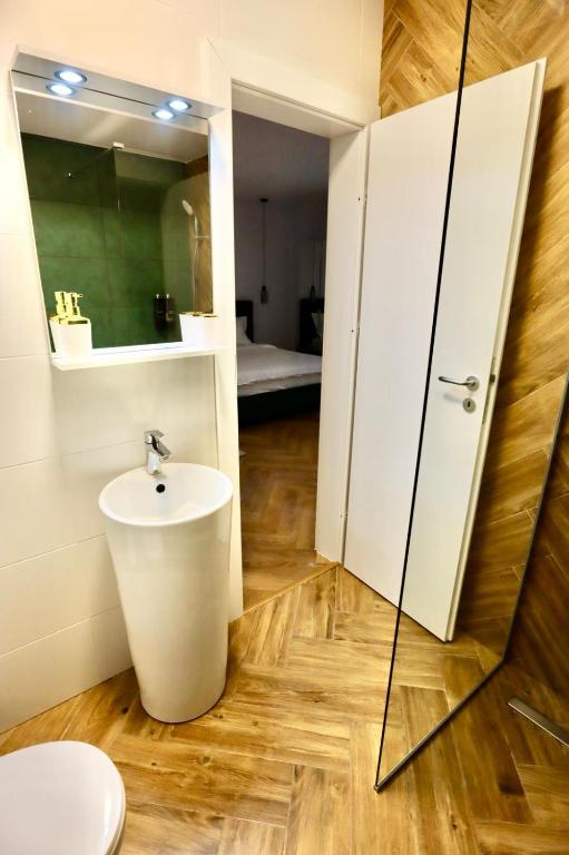 
Superior One-Bedroom Apartment with Balcony
