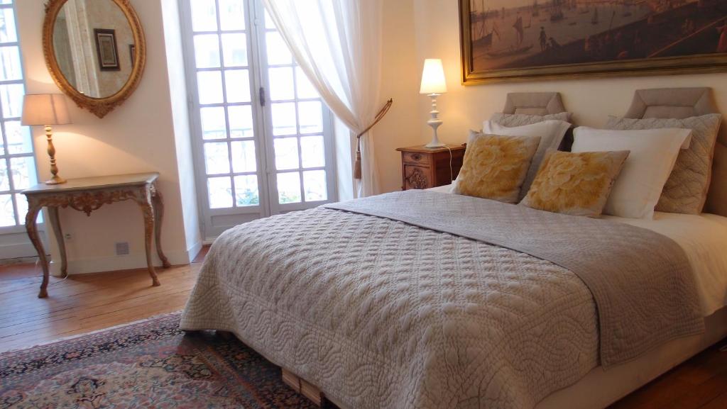 L'Invitation au Voyage - 15