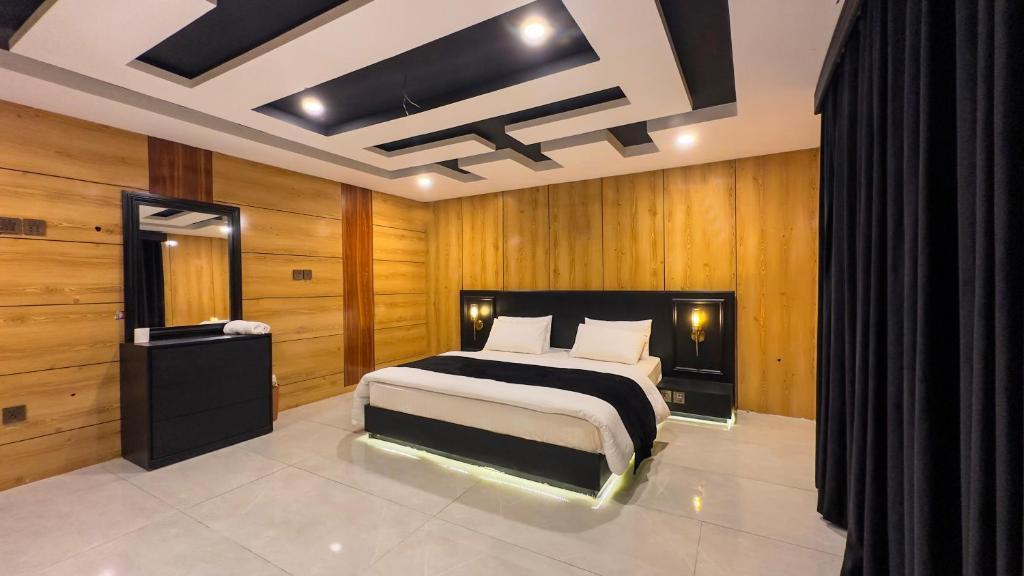 Postel nebo postele na pokoji v ubytování Starlit Hotel, Skardu
