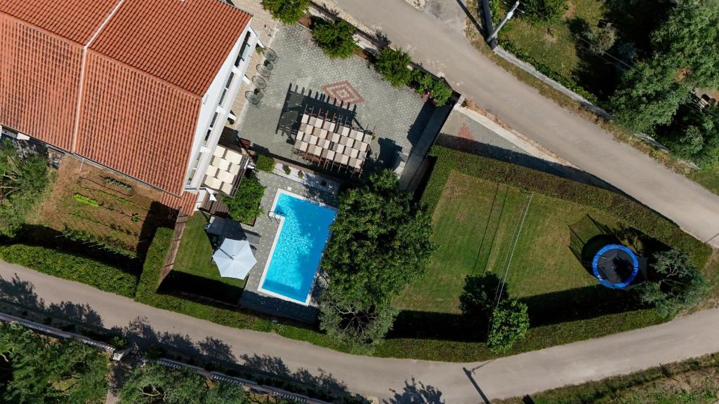 Basen w obiekcie Kuća za odmor Lukić lub w pobliżu