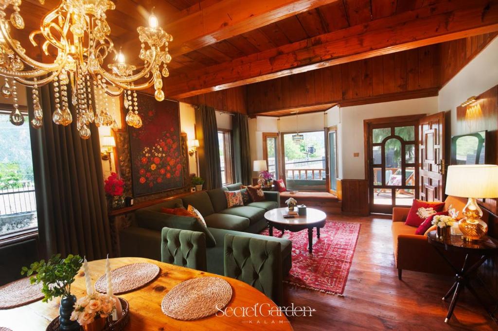 Ruang duduk di Secret Garden Kalam