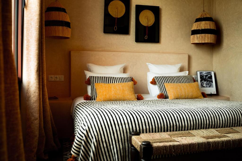 Postel nebo postele na pokoji v ubytování Zayyna hôtel de charme Essaouira