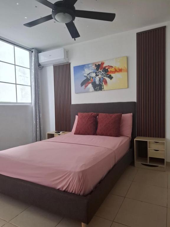 Postel nebo postele na pokoji v ubytování APARTAMENTO 3 habitaciones y piscina a solo 15 minutos del aeropuerto