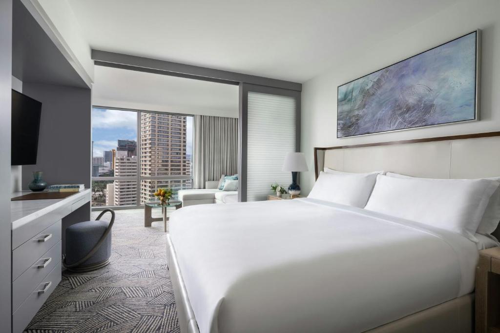 The Ritz-Carlton Residences, Waikiki Beach Hotel photo