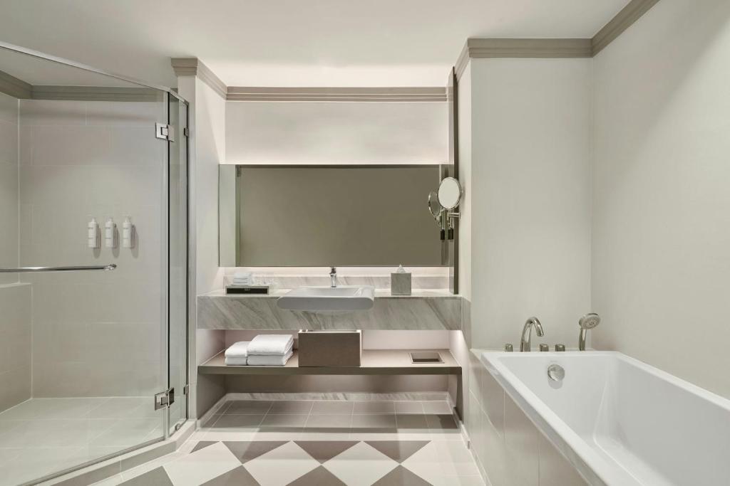 Courtyard by Marriott Bangkok Sukhumvit 20 - Resim 40