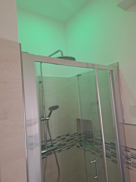 Kúpeľňa v ubytovaní BILOCALE moderno al piano terra, vicinissimo al mare