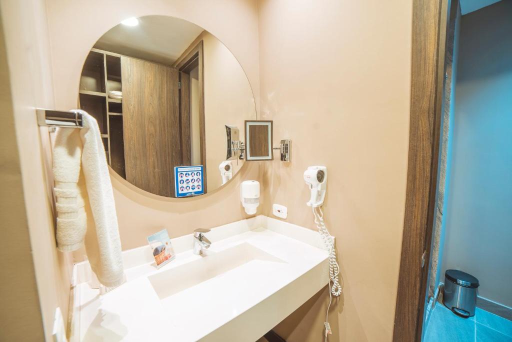 Koupelna v ubytování Hotel F25