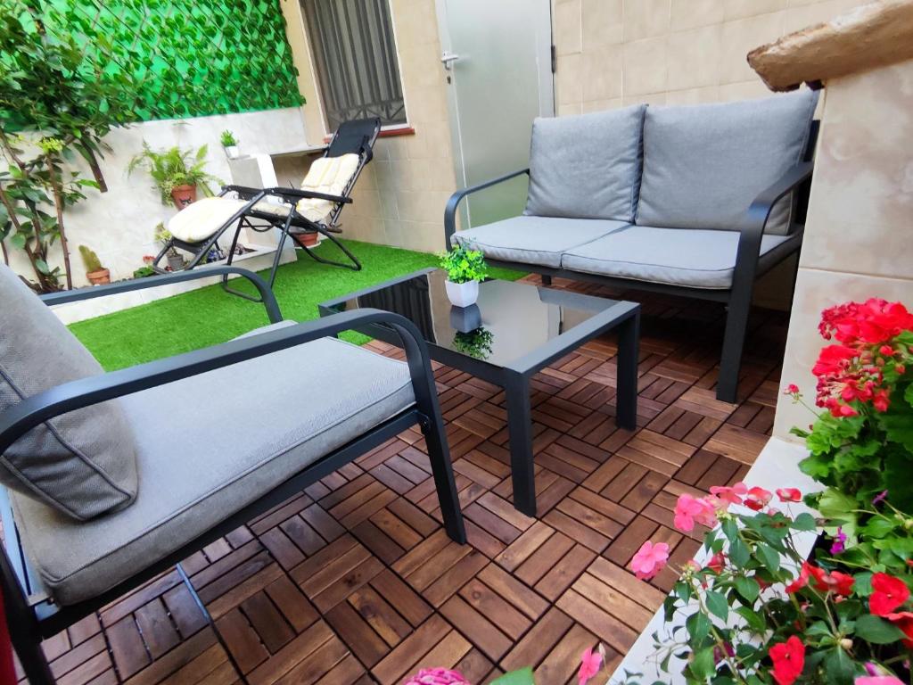 Escapada en Pareja con Jardín Privado - 100 m del Mar - Hizvo