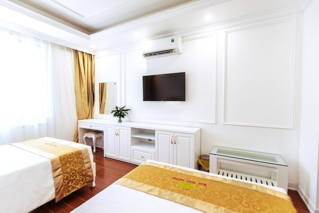 Bài Thơ Mountain Hotel - 13