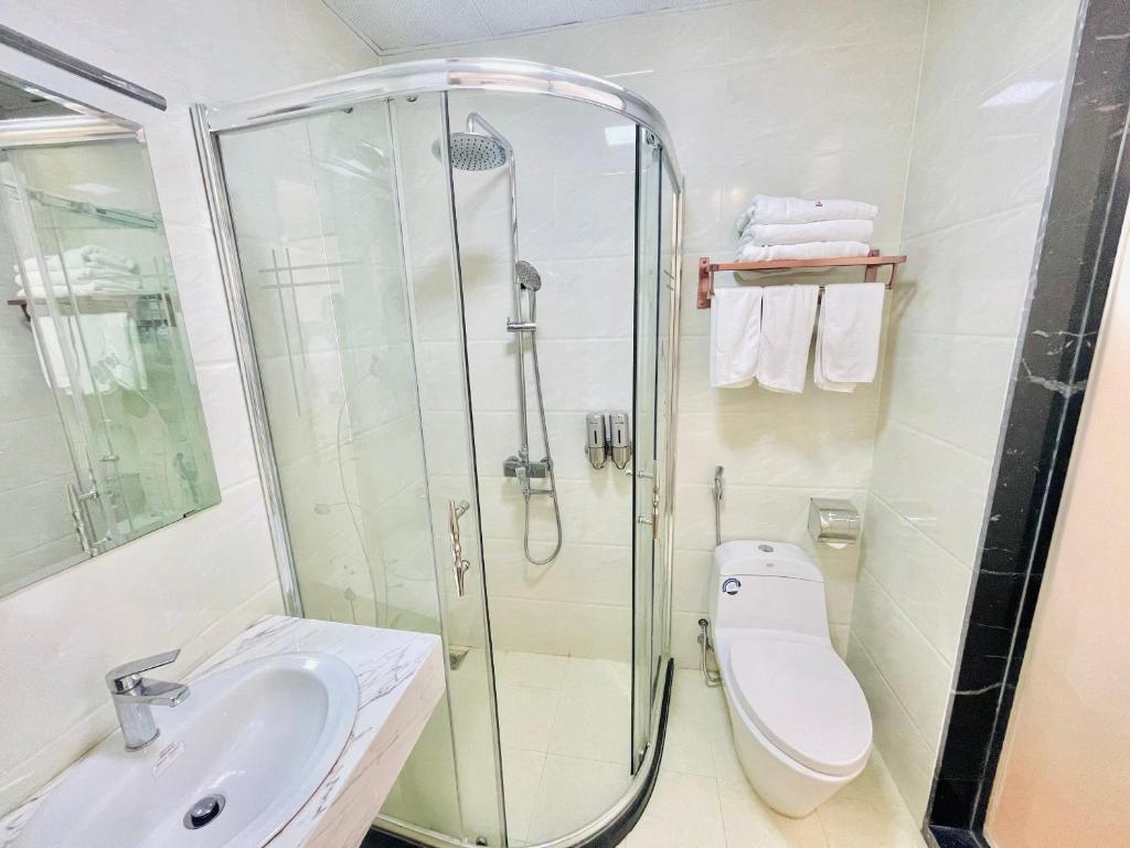 Bài Thơ Mountain Hotel - 6