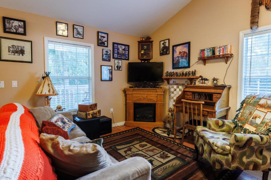 The Alling House photo