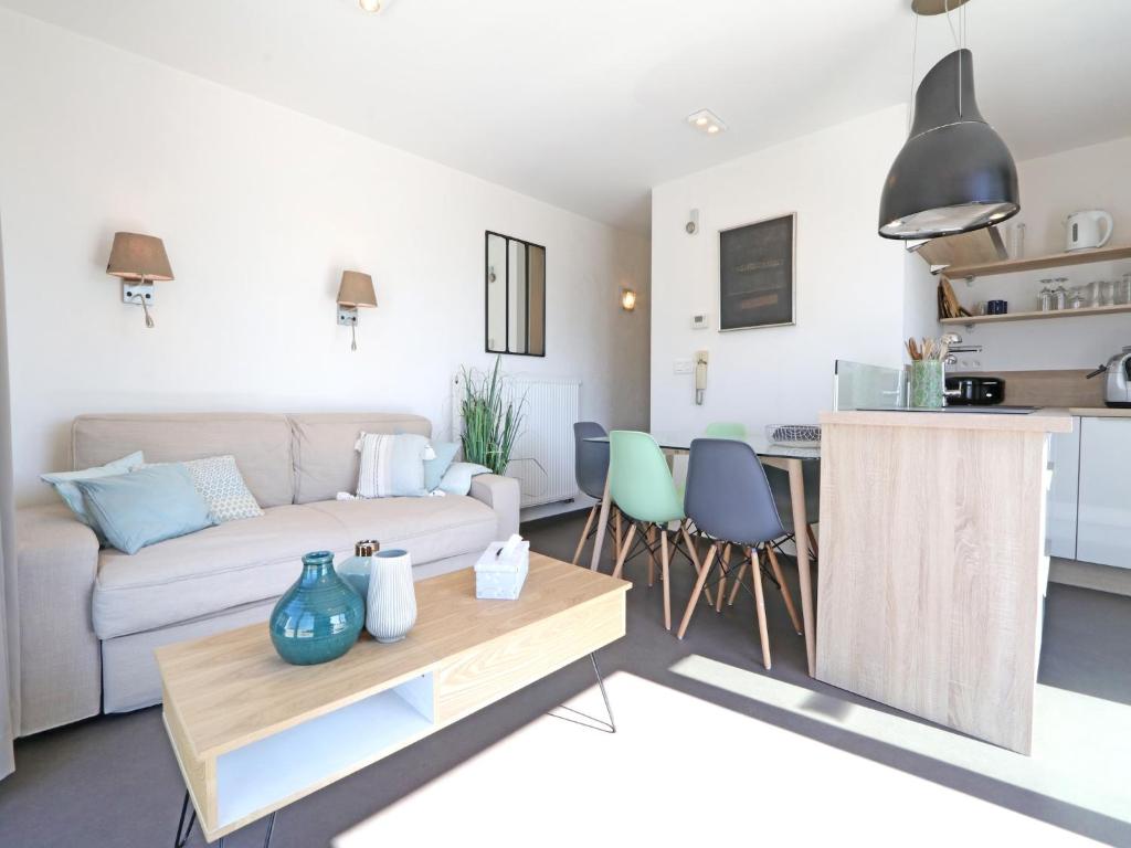 Η κουζίνα ή μικρή κουζίνα στο Penthouse in Knokke near Beach and Lippenslaan