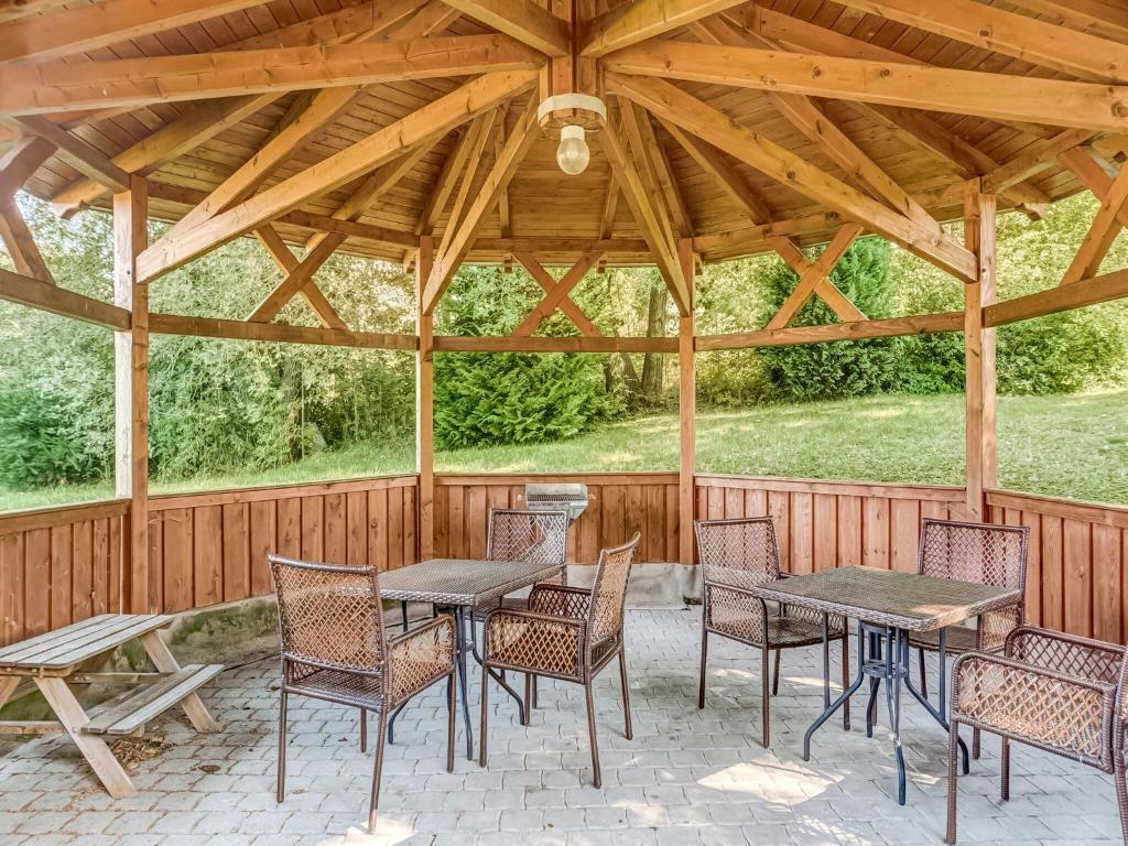 Gambar di galeri bagi Wohnung mit großer Gemeinschaftsterrasse, cleaning included di Wünschendorf